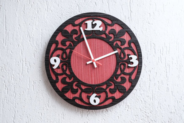 Relógio Arabesco Vermelho/Tabaco