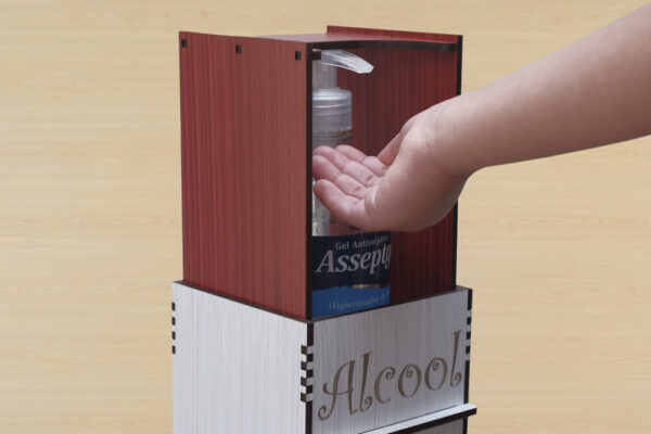 Totem Infantil Suporte Para Álcool Em Gel acionamento Pedal - Vermelho e Branco - Image 7